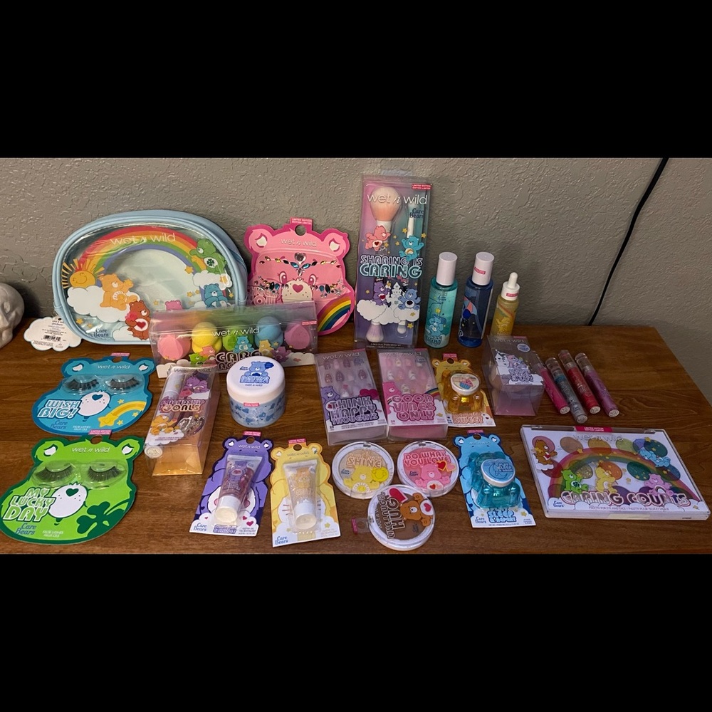 Wet n wild Care Bears set